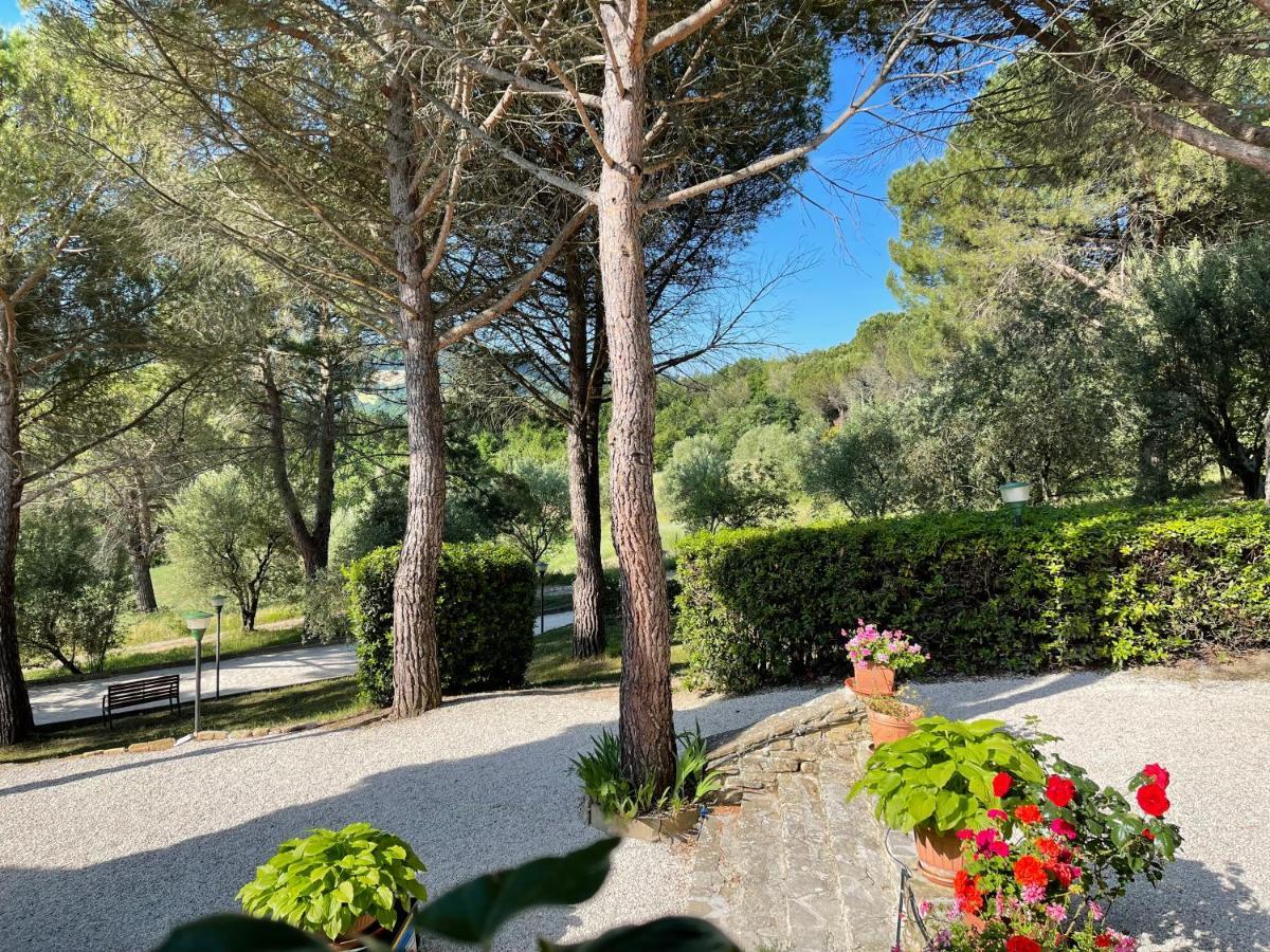La Panoramica Gubbio - Maison De Charme - Casette E Appartamenti Self Catering Per Vacanze Meravigliose! Eksteriør bilde