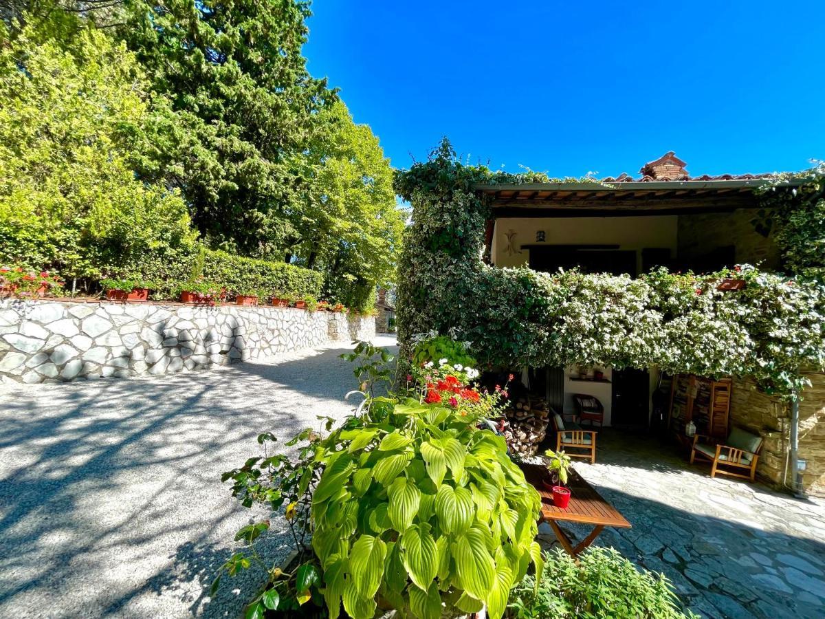 La Panoramica Gubbio - Maison De Charme - Casette E Appartamenti Self Catering Per Vacanze Meravigliose! Eksteriør bilde