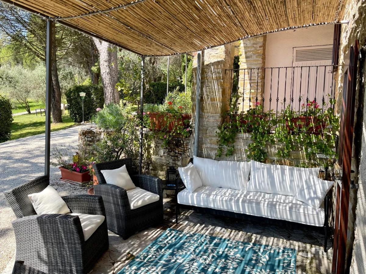 La Panoramica Gubbio - Maison De Charme - Casette E Appartamenti Self Catering Per Vacanze Meravigliose! Eksteriør bilde