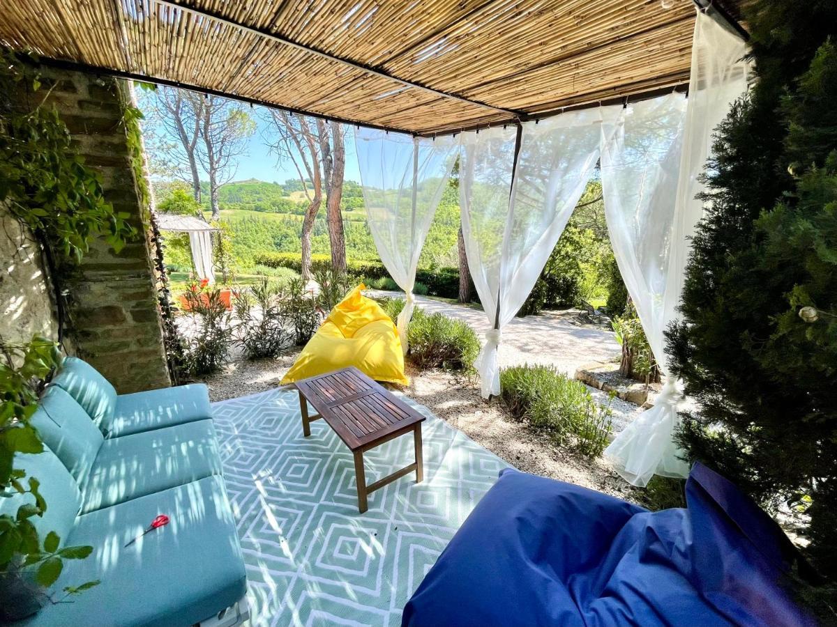 La Panoramica Gubbio - Maison De Charme - Casette E Appartamenti Self Catering Per Vacanze Meravigliose! Eksteriør bilde