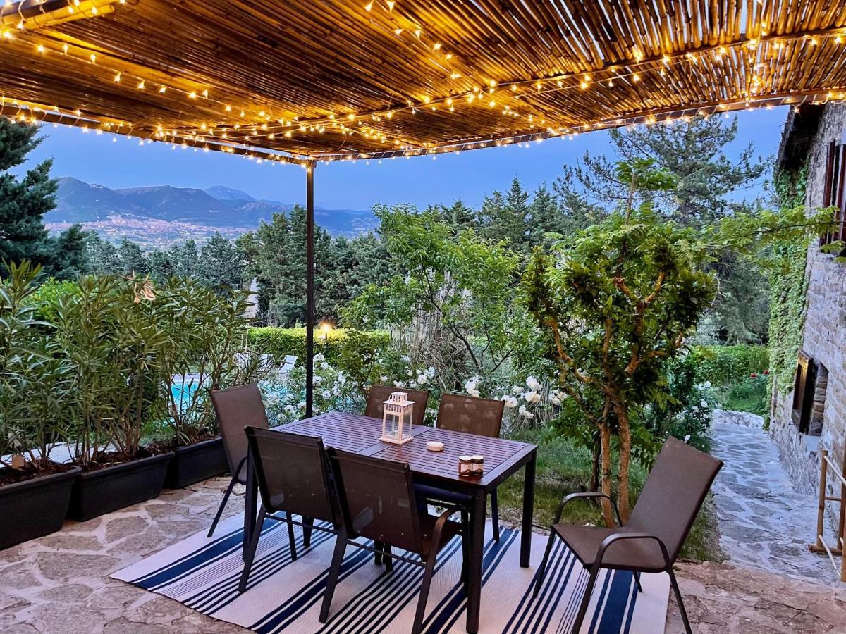 La Panoramica Gubbio - Maison De Charme - Casette E Appartamenti Self Catering Per Vacanze Meravigliose! Eksteriør bilde